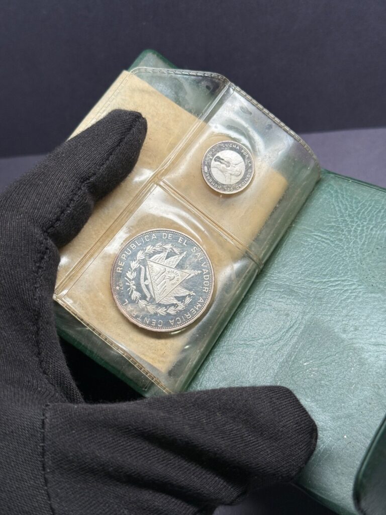 Read more about the article El Salvador – 1 and 5 Colones – 1971 Commemorative Two Coin Set Silver .999