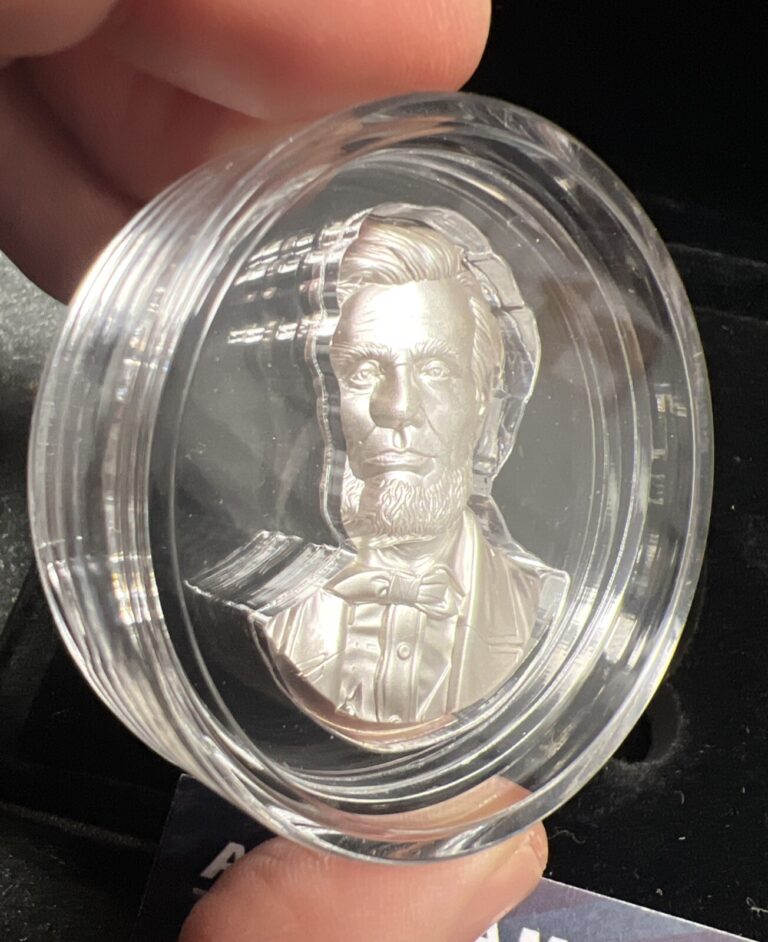 Read more about the article 2022 1 oz FIJI ‘3D Abraham LINCOLN’ .999 Silver $2 Ultra High Relief Coin w/ COA