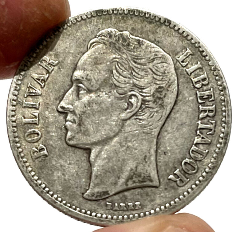 Read more about the article 1926 Silver Venezuela 2 Bolivares Coat Of Arms Simon Bolivar Coin