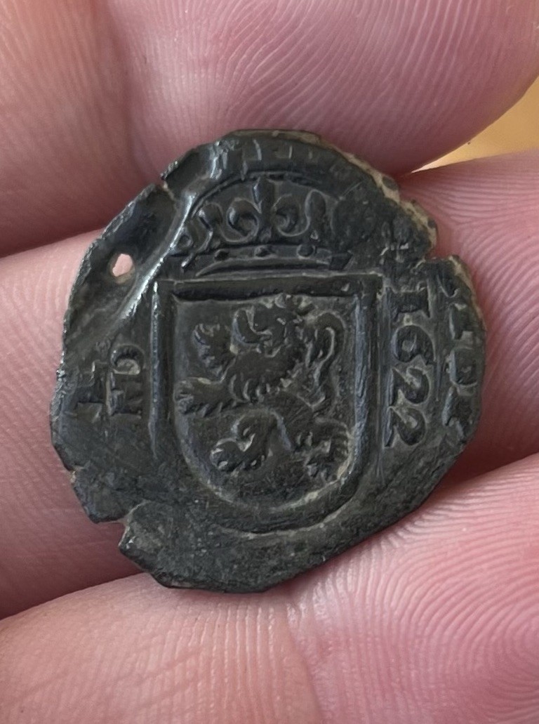 Read more about the article RARE FULL DATE 8 Maravedis 1622 Spanish Colonial Old Coin Cob Madrid Mint Pirate