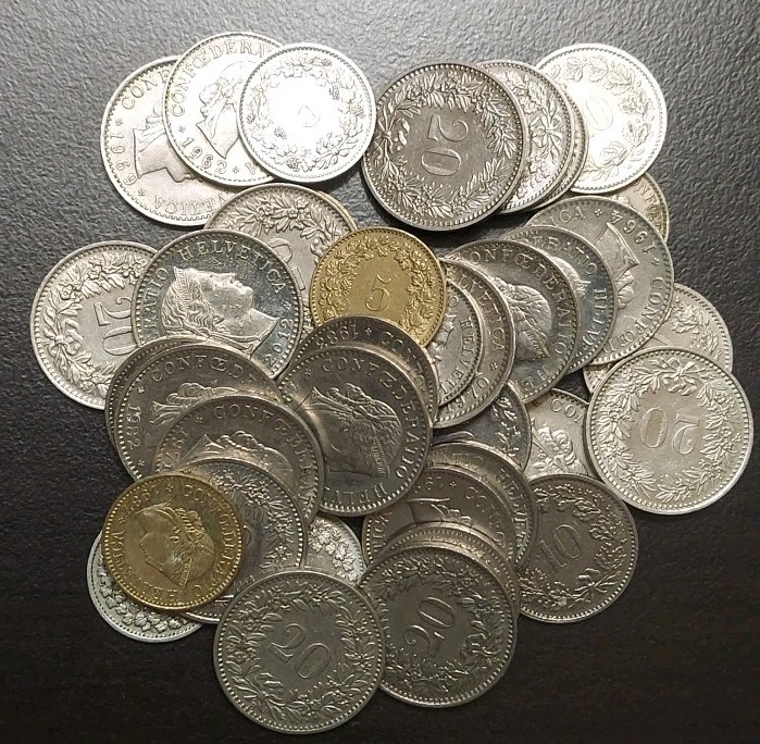 Read more about the article 1920-2012 Switzerland Lot 38 Swiss Coins 5 10 and 20 Rappen Mixed Collection XF+