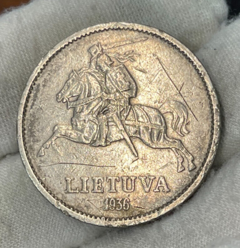 Read more about the article 1936 Lithuania 10 Litu Silver Coin Scratches