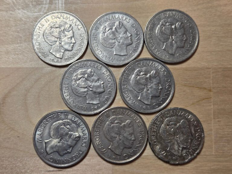 Read more about the article Denmark 1 Krone lot of 8 coins  all different dates. KM# 862  copper-nickel.