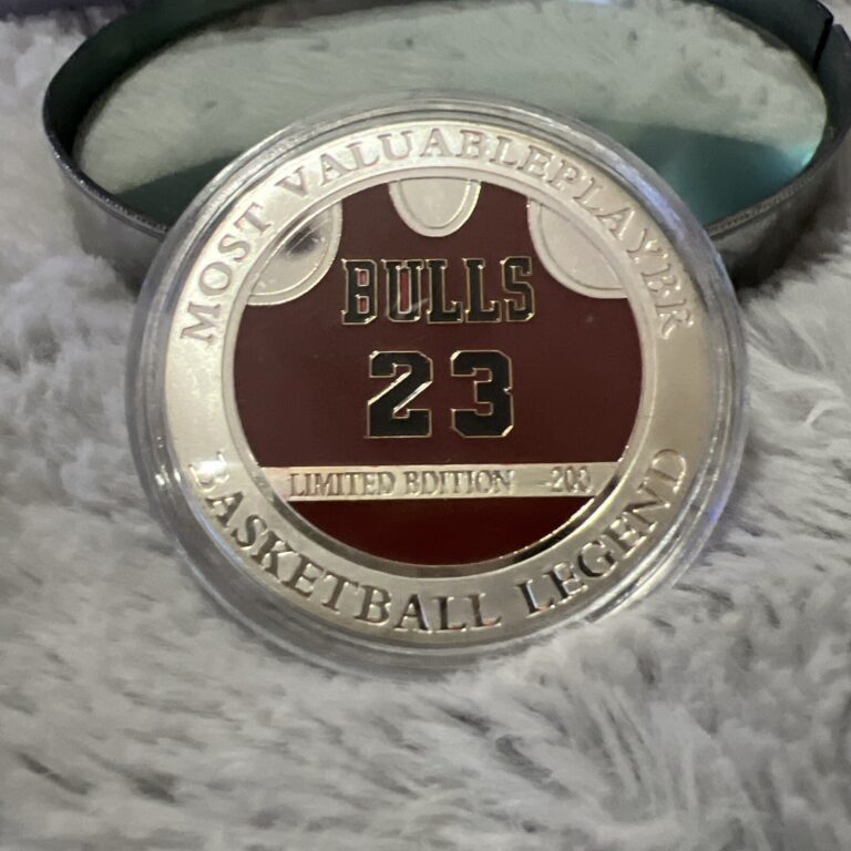 Read more about the article Silver Medal Coin “ERROR STAMPED” MVP Michael Jordan Basketball Chicago Bulls