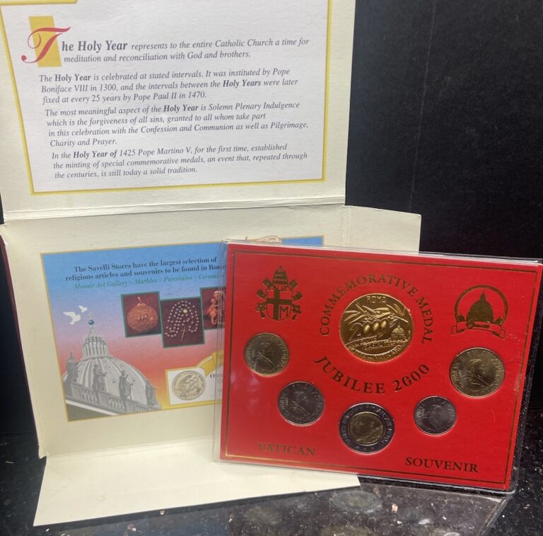 Read more about the article vatican city coins Souvenirs Jubilee 2000 Mint Set
