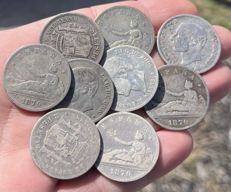 Read more about the article LOT OF 2 Silver Coins 1800s Spanish Colonial Old Pirate Era 2 Pesetas No Culls