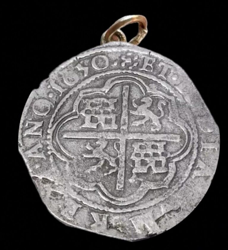 Read more about the article 1650 Spanish Pirate Shipwreck Cob Coin 8 Reales Coin PENDANT NECKLACE