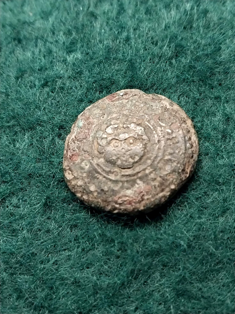 Read more about the article ALEXANDER III the GREAT Macedonia Shield Helmet Ancient Greek Coin 17 mm  3.05gr