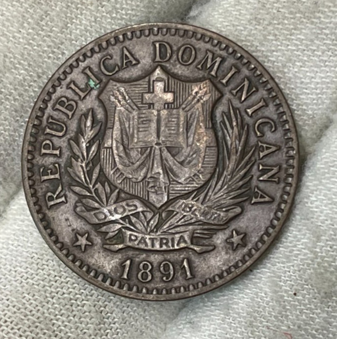Read more about the article 1891 Dominican Republic 5 Centesimos Low Mintage Great Condition
