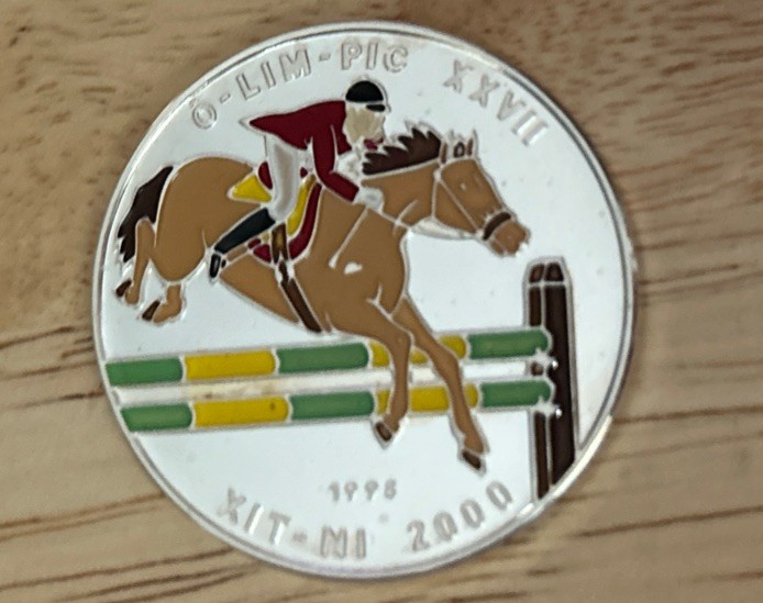 Read more about the article Vietnam 100 dong Steeplechase Equestrian Horse Sydney silver coin 1998