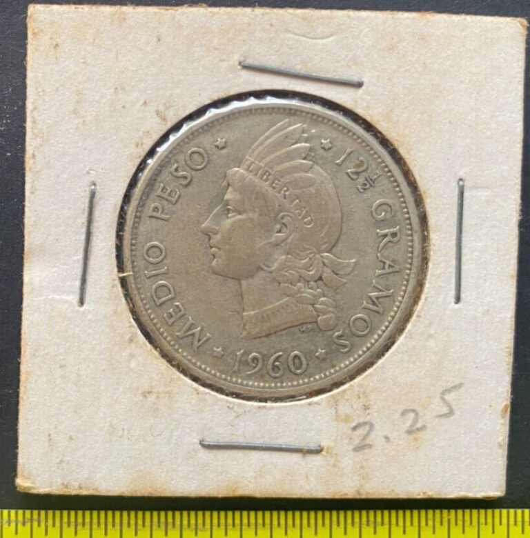 Read more about the article Dominican Republic  1960  MEDIO PESO  circulated  silver