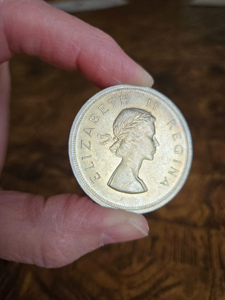 Read more about the article 1957  South  africa Silver 5 Shillings  BU