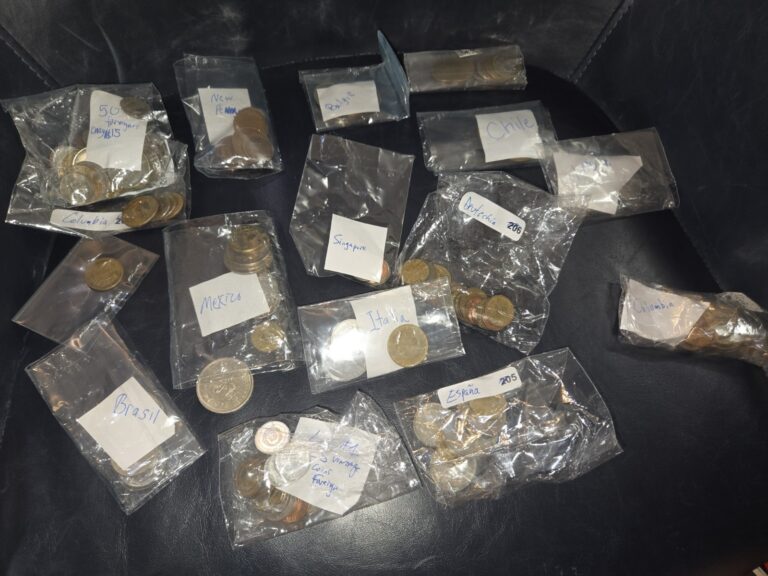 Read more about the article Nice LOT of Mix of World Foreign Coin Coins Over 1 1/2 LB Italia Chile India