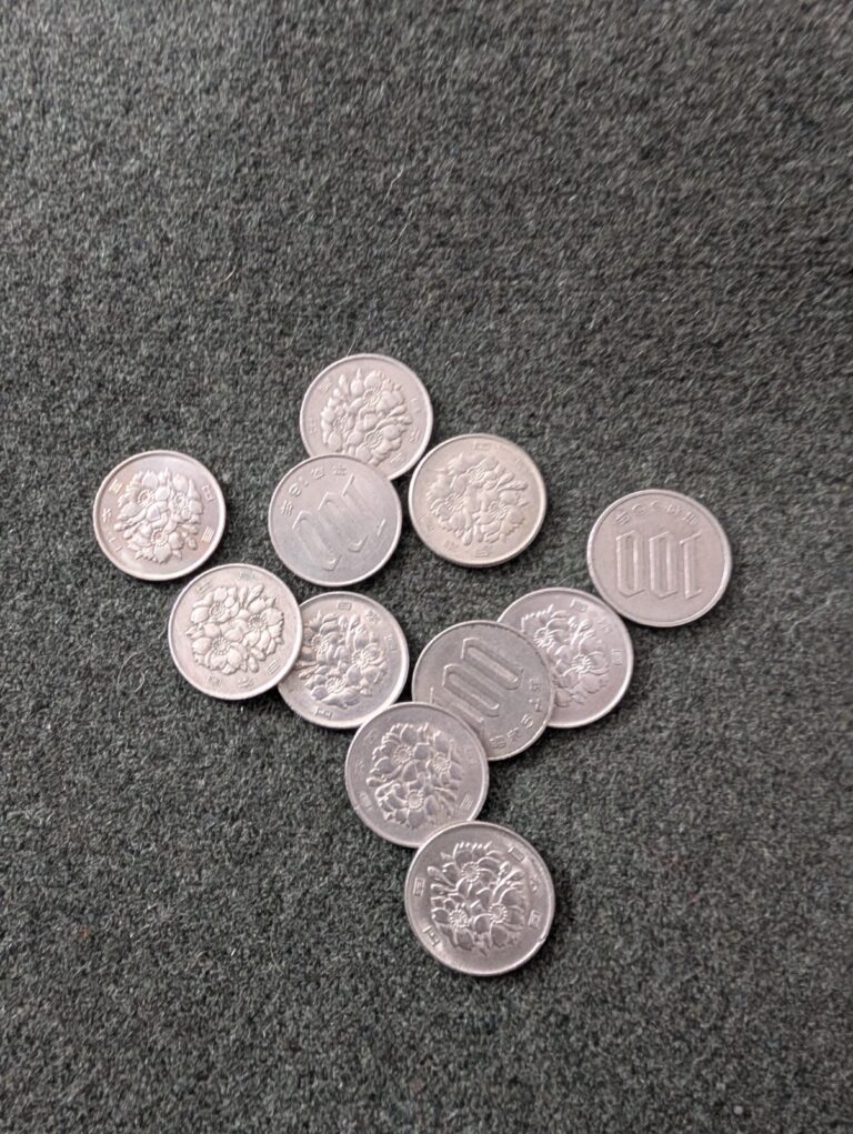 Read more about the article lot Of 5 Japan 100 Yen Coin Mixed Dates