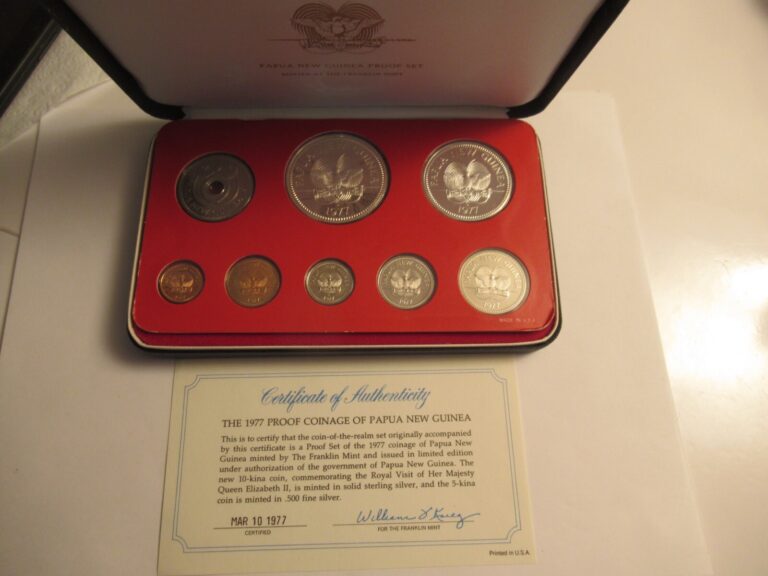 Read more about the article 1977 Papua New Guinea Proof Set  8 coins-2 silver  carded/boxed/COA