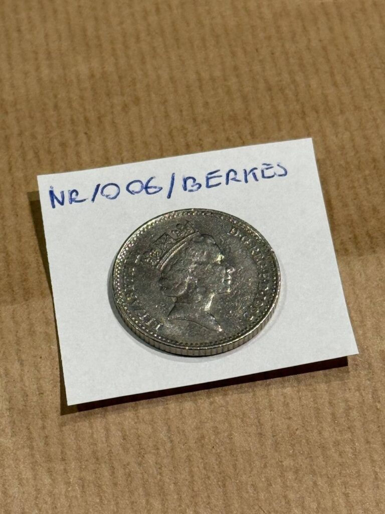Read more about the article 1992 Elizabeth II One Pound Coin – Classic British Numismatic Treasure