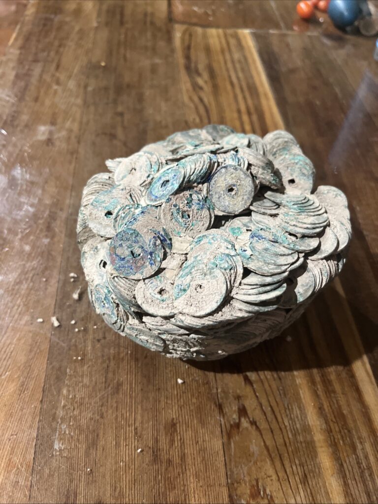 Read more about the article Ancient Chinese or vietnamese Coins Recovered From Shipwreck  Approx. 8 Lbs