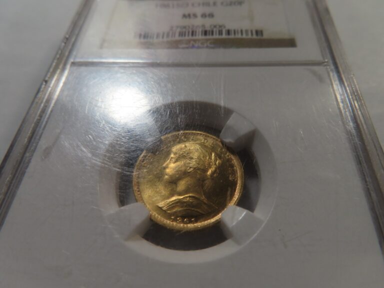 Read more about the article X20 Chile 1961-SO GOLD 20 Pesos NGC MS-66 Hazy Holder