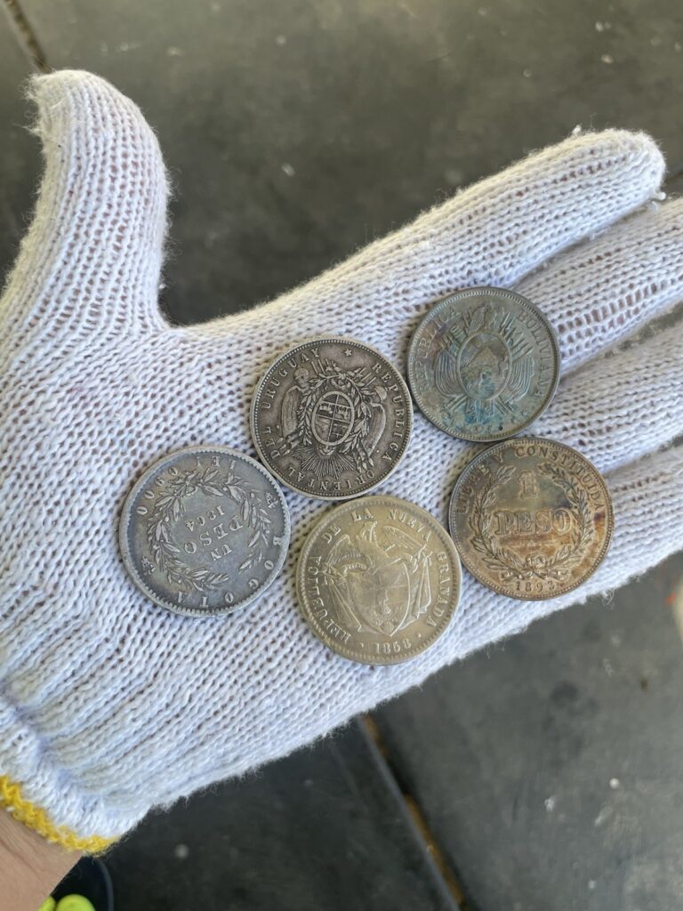 Read more about the article Peso Uruguay 1877  1893  Peso Colombia 1864  1858  Un Boliviano 1872 (5 Coins)