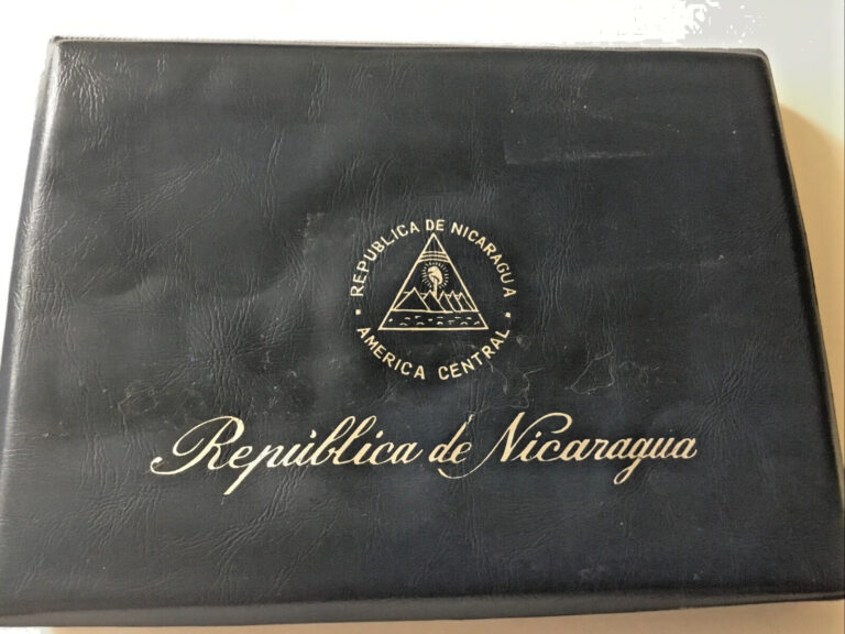 Read more about the article Silver Coins 1975 Nicaragua Proof Set COA