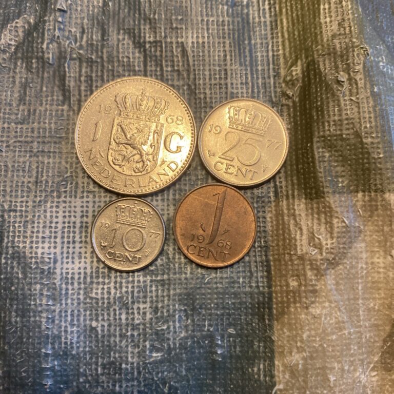 Read more about the article 4 Netherlands   1968 Gulden   1977 25 Cents   1968  1 Cent  1977 10 Cents  Coins