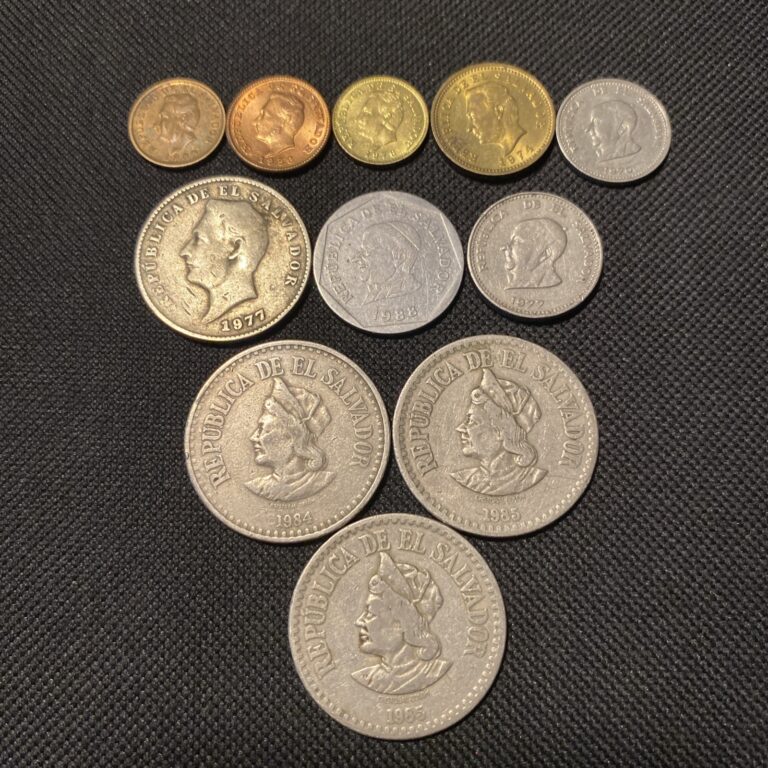 Read more about the article Set of 11 coins from El Salvador of different years