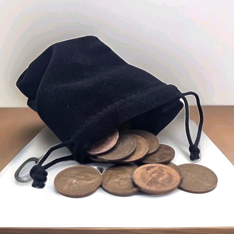 Read more about the article 25 British Penny Lot – Unsearched Circulated Coins in Velvet Pouch
