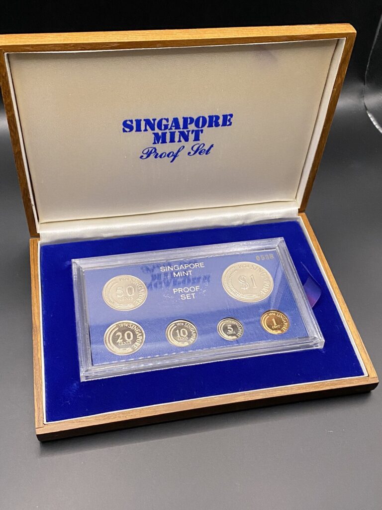 Read more about the article 1974 Singapore 5 coin PROOF set  Low mintage  #0538/1500  SCARCE!
