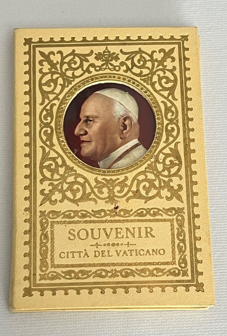Read more about the article VATICAN CITY 1958 SOUVENIR COINSandSTAMPS Booklet/POPE JOHN XXIII  and POPE PIUS XII