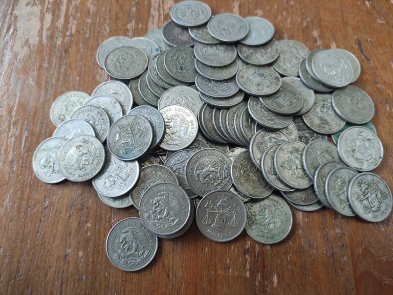 Read more about the article Lot Of 100 – 1950-1953 Mexico Silver 25 Centavos Cap and Balance Scale Coins