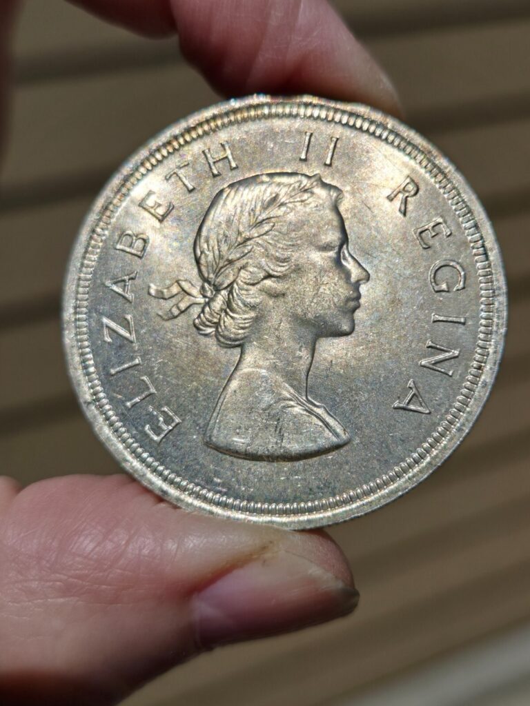 Read more about the article 1953  South  africa Silver 5 Shillings    UNC  BU