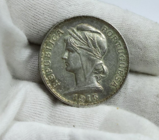 Read more about the article 1915 Republic of Portugal 1 Escudo Silver Coin – .835 Silver