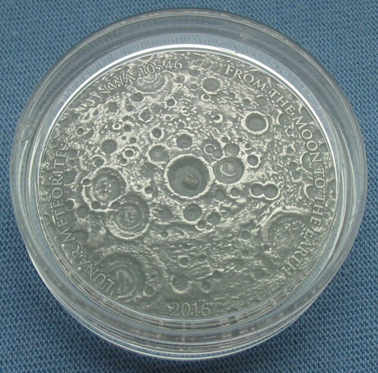 Read more about the article 2016 Burkina Faso 1000 Francs – NANO Lunar Metorite NWA 10546 1 oz Silver (moon)