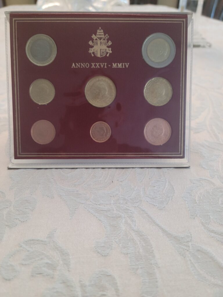 Read more about the article Vatican 2004 Pope John Paul II coin set  1 cent to 2 euro bu 3.88. Rare Low Mint