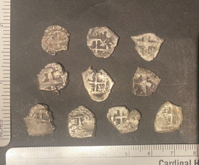 Read more about the article BOLIVIA  Macuquina COB silver coins  ca1600-1700  POTOSI  1/2 Real  lot of 10 3C