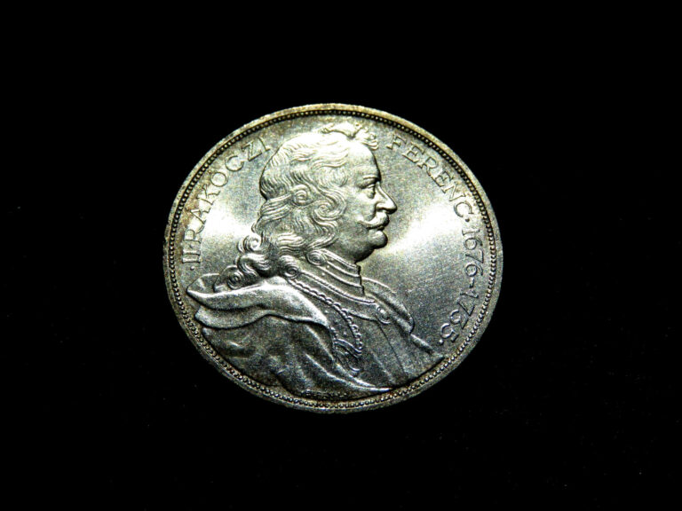 Read more about the article 1935 HUNGARY 2 PENGO SILVER COIN CH BU LUSTROUS COIN F3