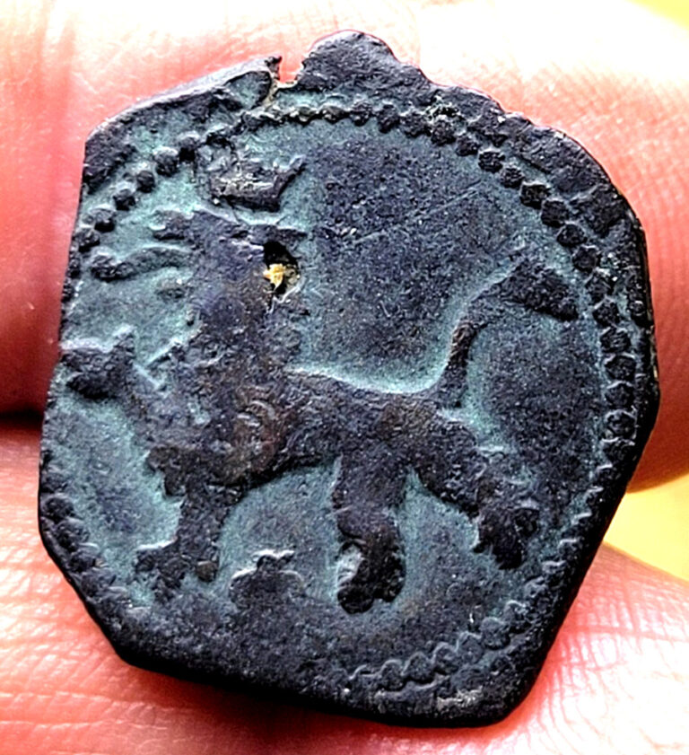 Read more about the article Old Spanish Coin 1556 – 1598 PIRATE TREASURE King Philip II 2 CUARTOS COB