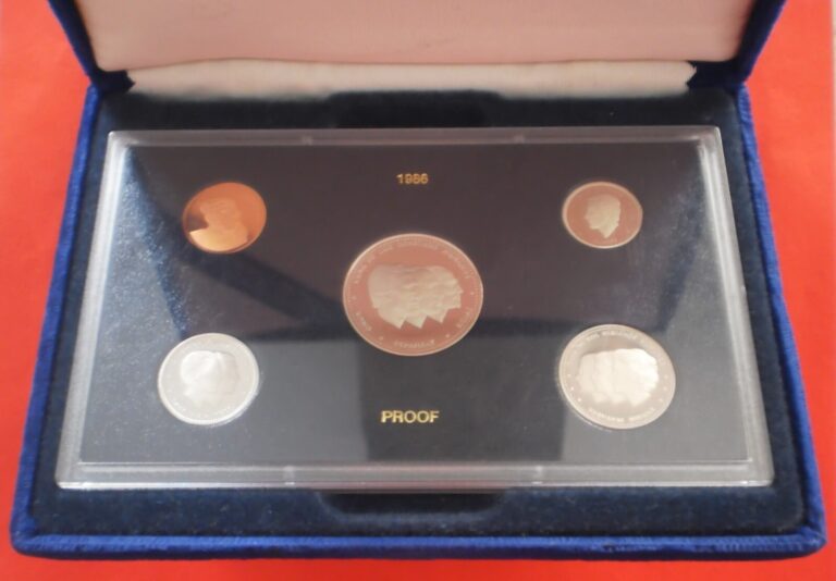 Read more about the article DOMINICAN REPUBLIC PS25 1986 PROOF SET Dominicana Dominikanische Domenicana Dom