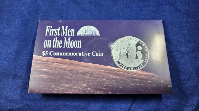 Read more about the article 1994 Marshall Islands First Men on the Moon Anniversary $5 Dollar UNC Coin World