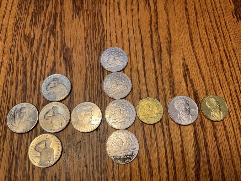 Read more about the article Lot of 12 Marshall Islands $70 Face Value Coins Astronaut Elvis Eisenhower Bulge