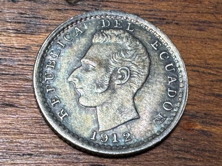 Read more about the article T2: Ecuador .900 Silver 1 Decimo. Toned. Mintage only 30 000