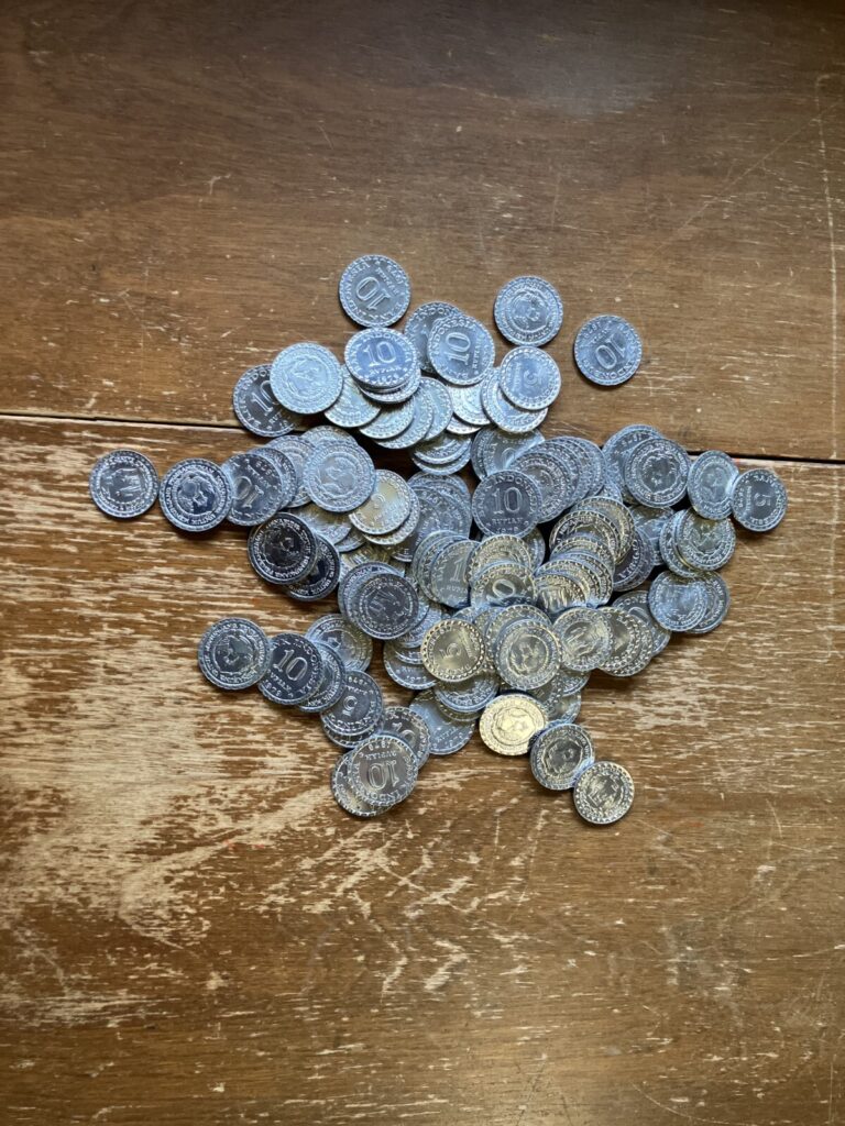 Read more about the article 110 world foreign coins Indonesia 1979 10 Rupiah and 5 Rupiah coins UNC