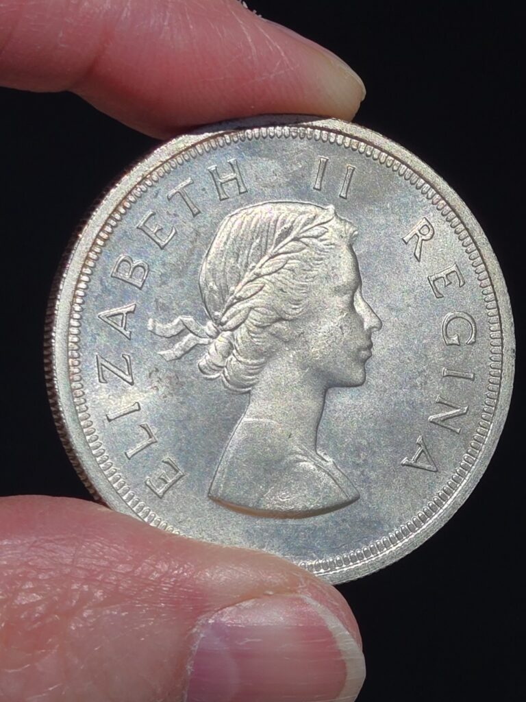 Read more about the article 1953  South  africa Silver 5 Shillings    UNC  BU