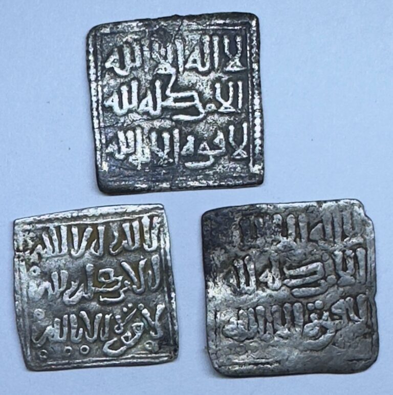 Read more about the article SET OF 3 ALMOHAD DIRHAM SQUARE ISLAMIC SILVER COIN 13 CT MOROCCO ANDALUSIA LOT