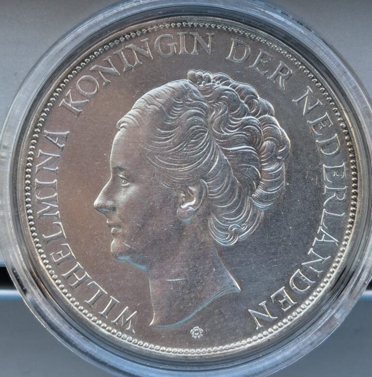 Read more about the article Netherlands 1937 2-1/2 Gulden Silver Coin