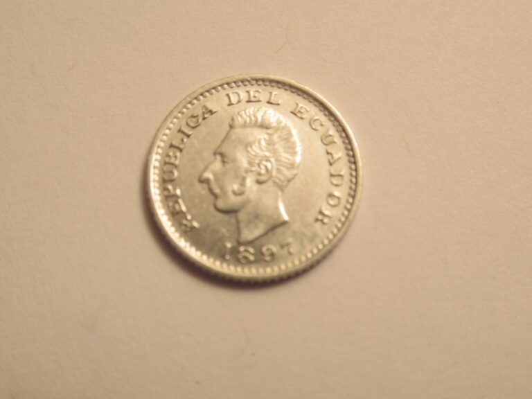 Read more about the article 1897 Ecuador Silver 1/2 decimo  great details