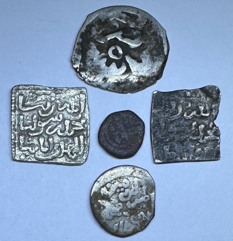Read more about the article LOT OF 5 ISLAMIC DIRHAM FROM DIFFERENT MOROCCAN DYNASTIES RARE NWA COINS MOROCCO