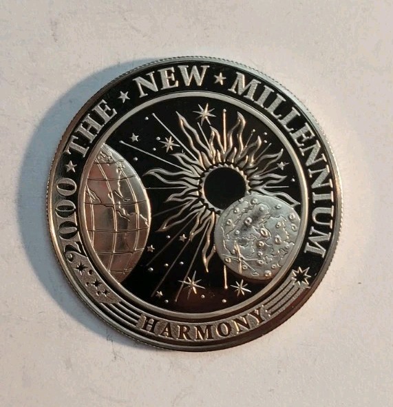 Read more about the article 2000 Kiribati 5 Dollars The New Millennium Commemorative- Harmony Proof Coin