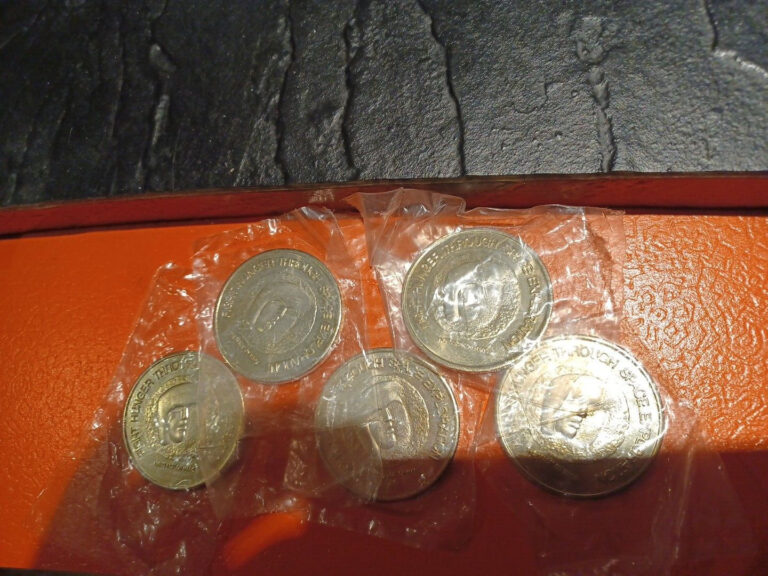 Read more about the article 5 coins – 1996 Liberia $50 COIN the face of mars uncirculated BU