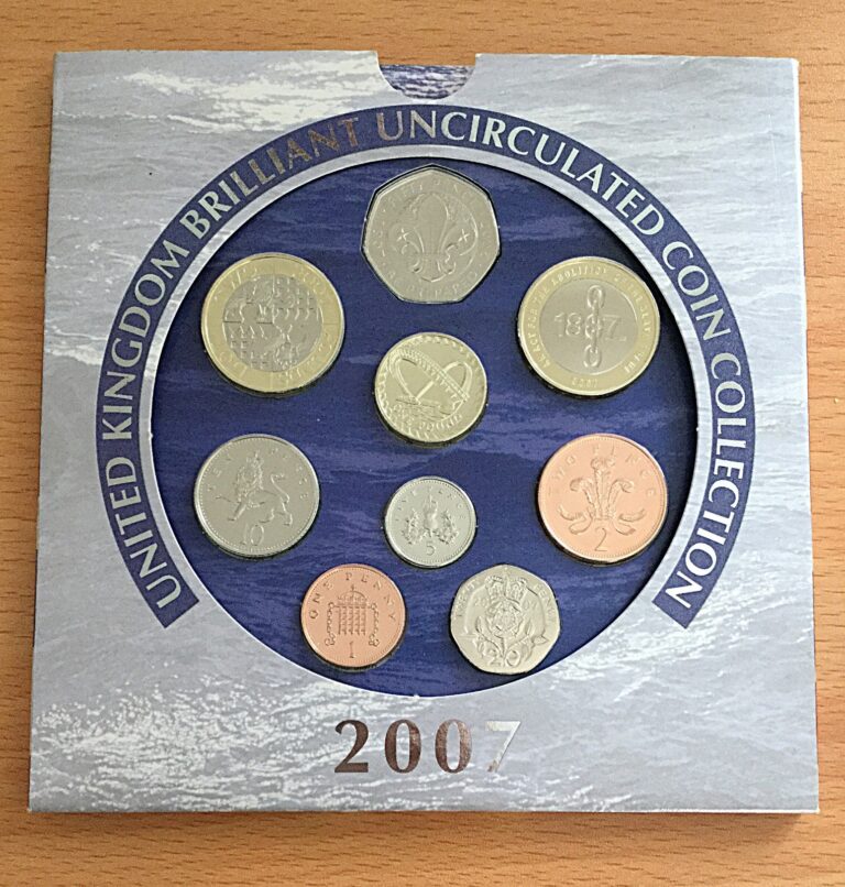 Read more about the article 2007 QUEEN ELIZABETH II UNITED KINGDOM BRILLIANT UNCIRCULATED COIN SET